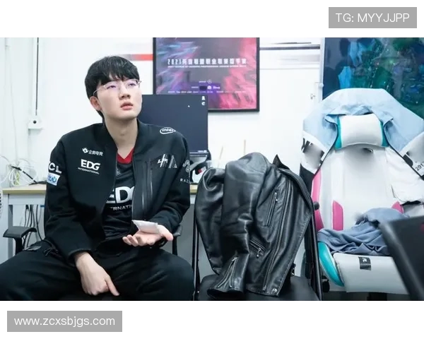 ViperADC全面解析：从职业电竞选手到传奇ADC的成长与突破之路